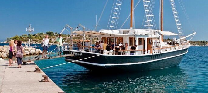 Freedom Cruise (private) departing from Ormos Panagias